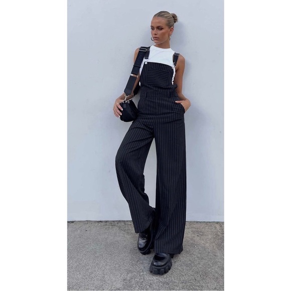 Forever 21 Pants - Black pin striped Overalls Wide leg charcoal grey white Small dressy 90’s